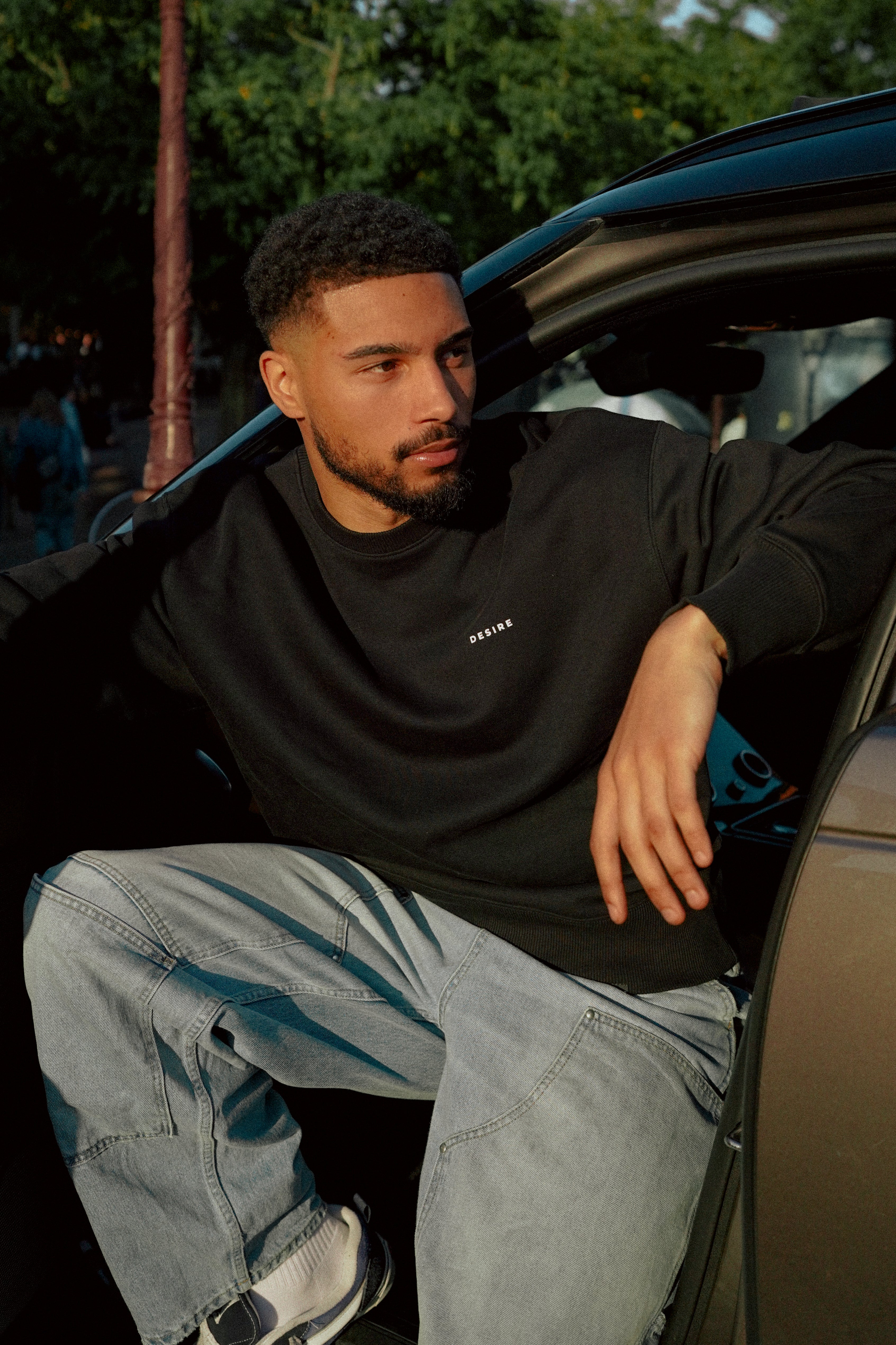 Marketing Sweater Black