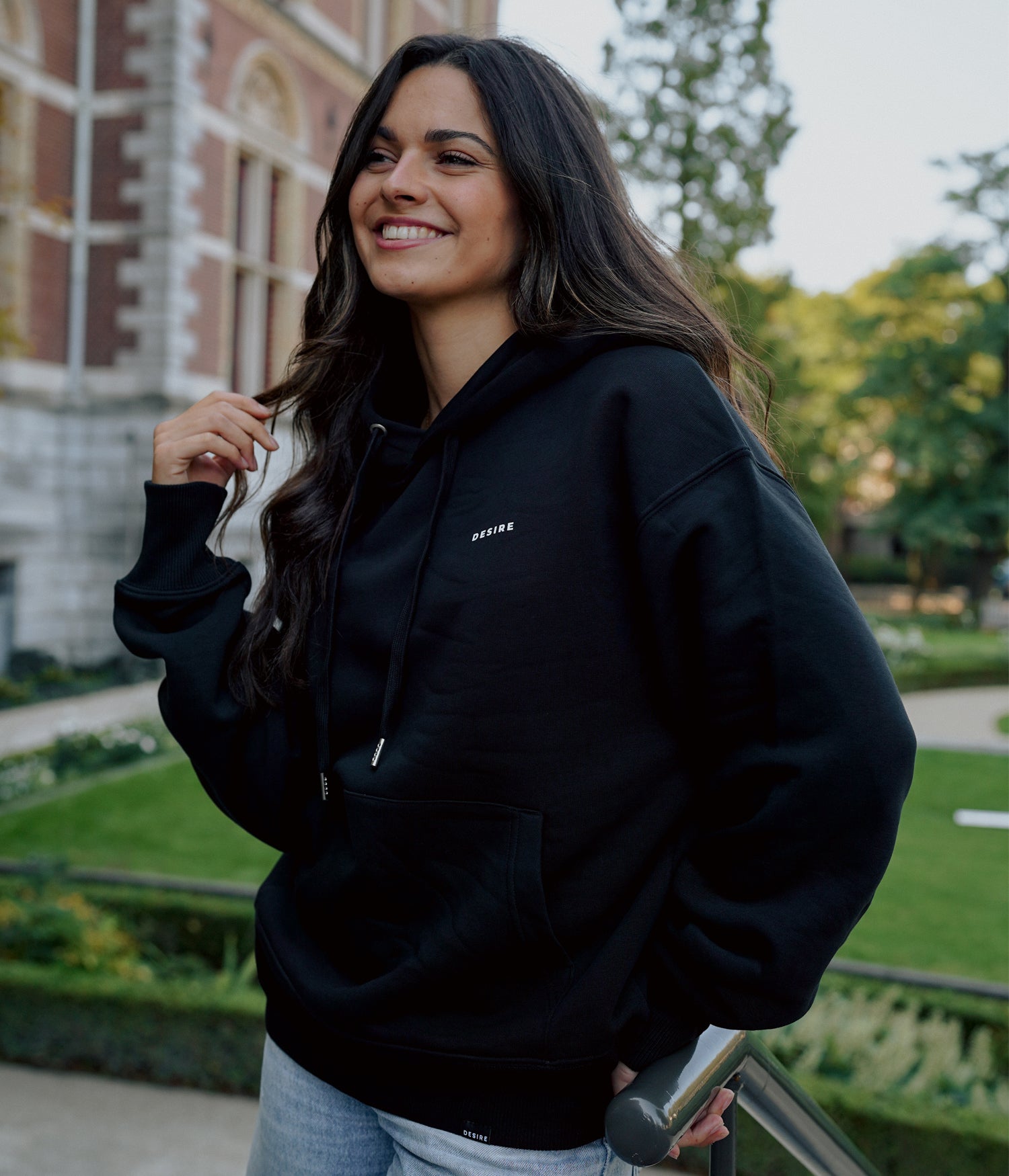 Statement Hoodie Black