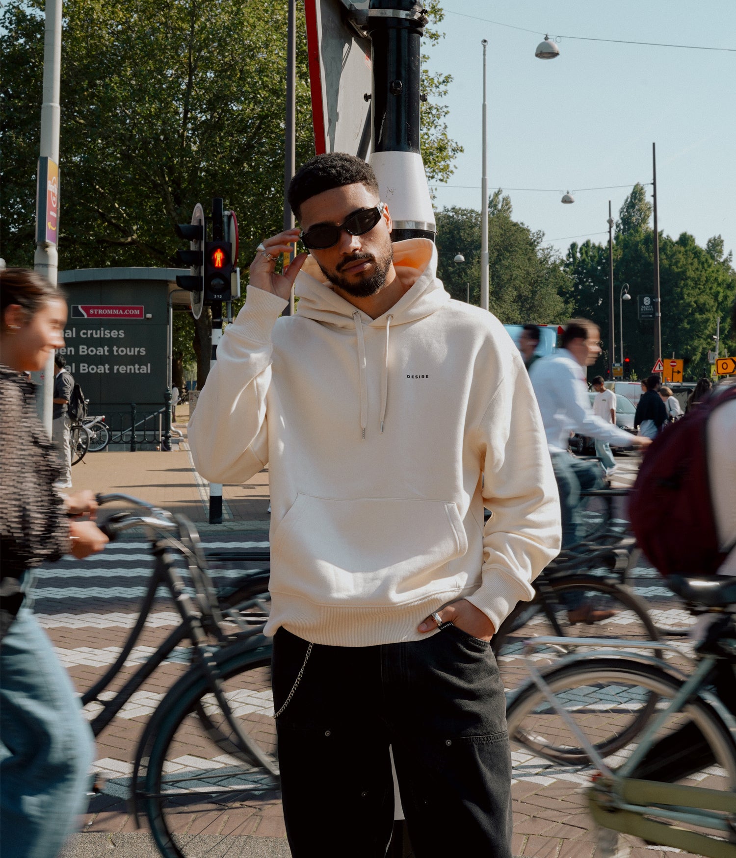 Statement Hoodie Beige