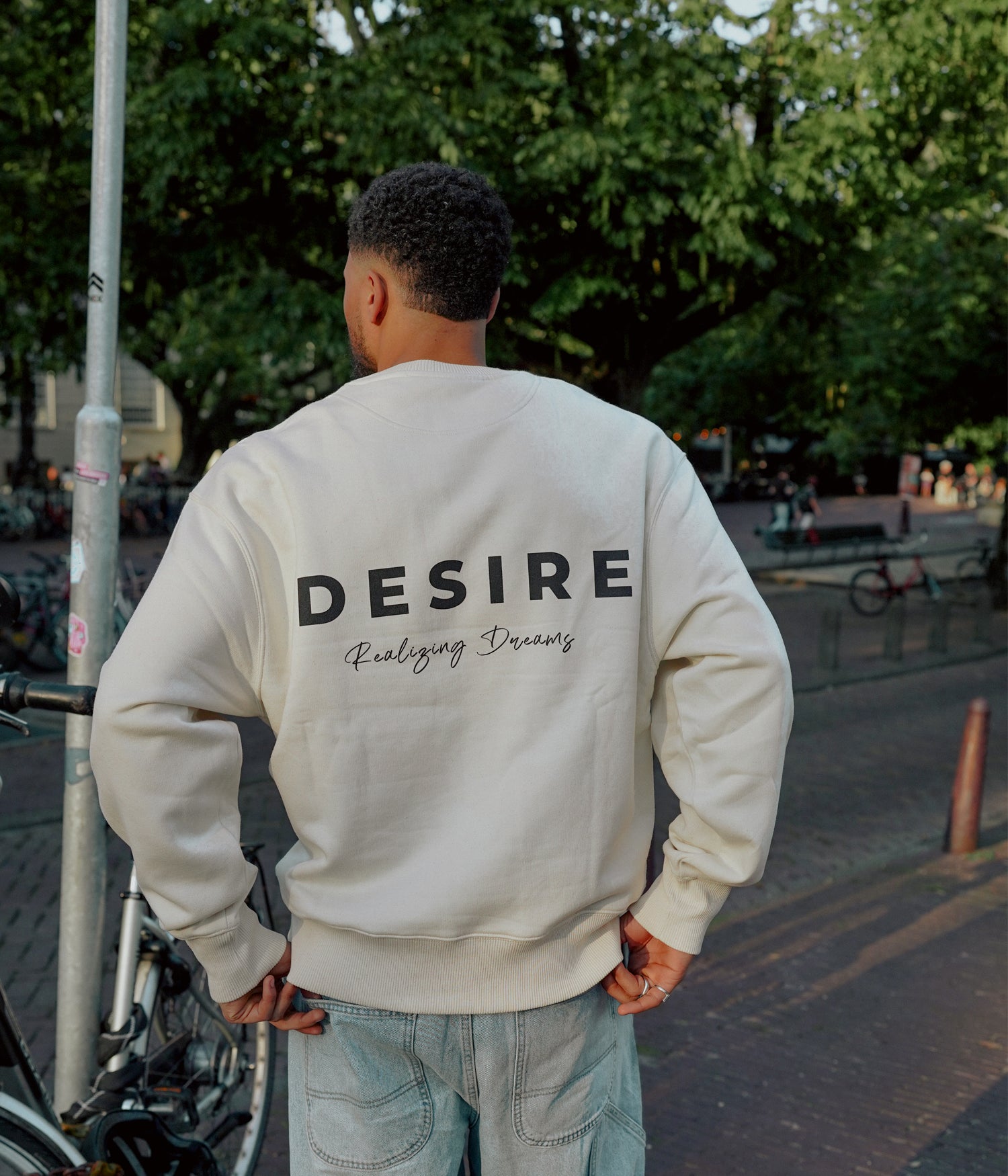 Statement Sweater Beige