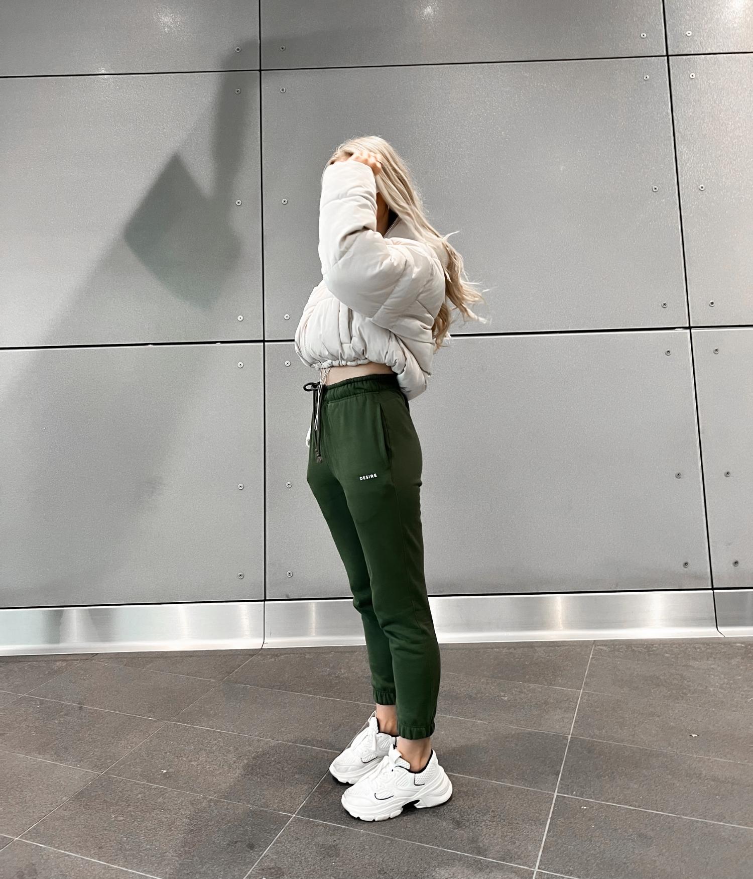 Desire Archive Jogger – Deep Green