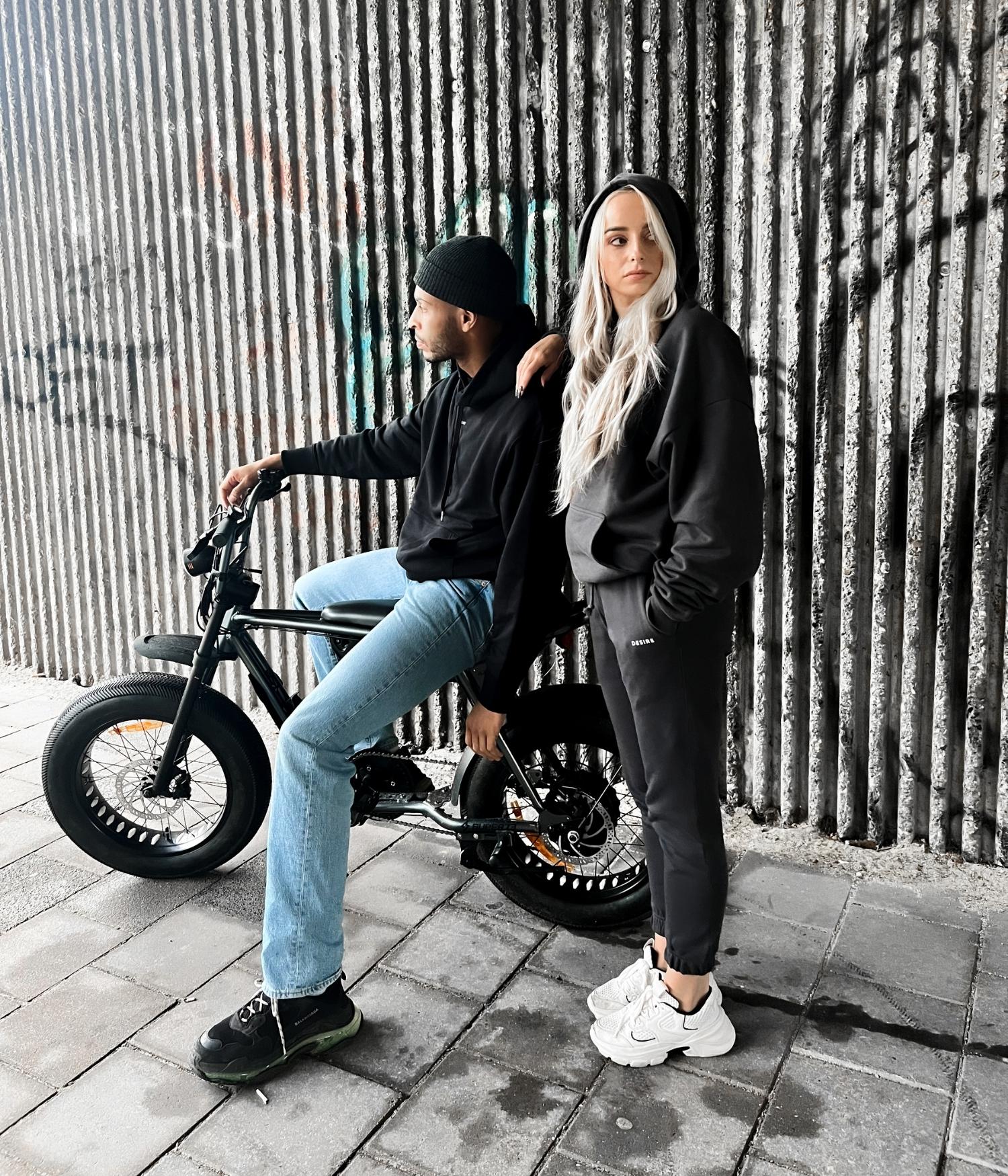 Desire Archive Jogger – Graphite